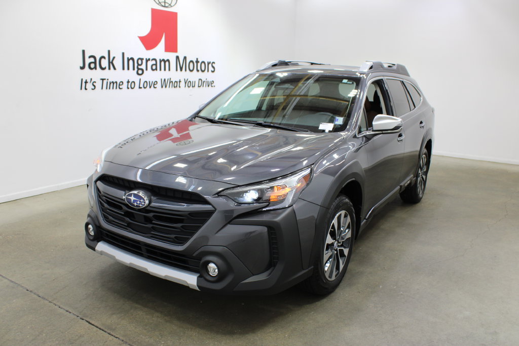 Used 2024 Subaru Outback Touring AWD/4WD image 2
