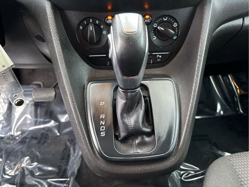 Used 2017 Ford Transit Connect XL image 21