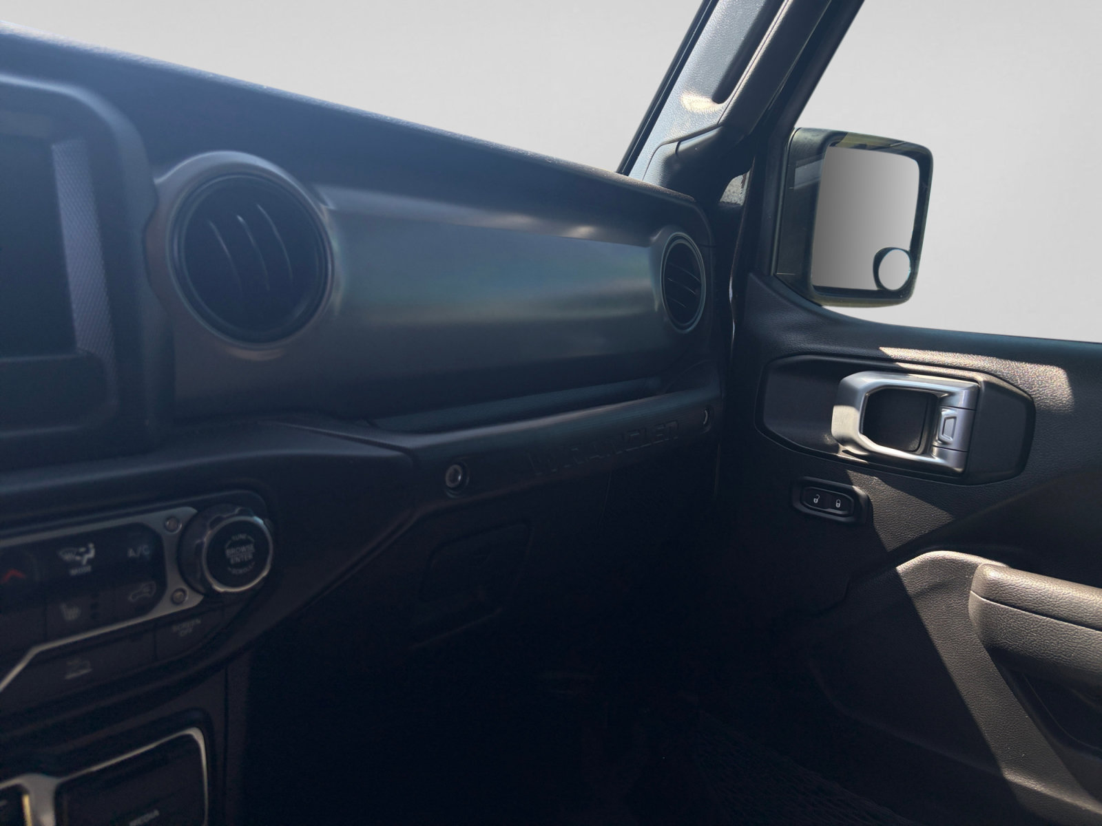 Used 2022 Jeep Wrangler Unlimited Sport AWD/4WD image 24