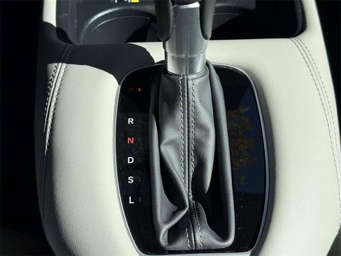 Used 2023 Honda HR-V EX-L image 18