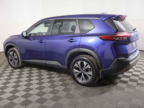 Used 2023 Nissan Rogue SV image 11