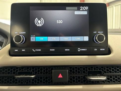 Certified 2024 Honda HR-V LX image 29