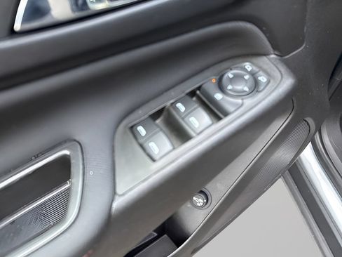 Used 2024 Chevrolet Equinox RS AWD/4WD image 19