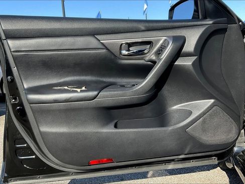 Used 2015 Nissan Altima 2.5 SL w/ Moonroof Package image 23