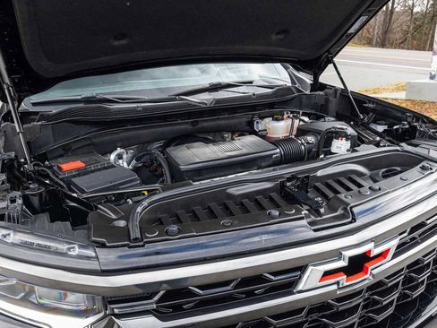 Used 2024 Chevrolet Silverado 1500 ZR2 w/ Technology Package image 27