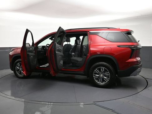 Certified 2026 Chevrolet Traverse LT w/ Driver Confidence Package AWD/4WD image 35