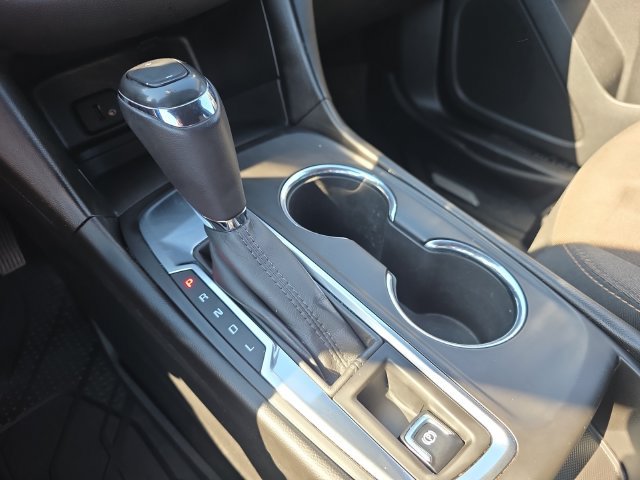 Used 2018 Chevrolet Equinox LT FWD image 29
