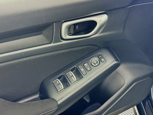 Used 2023 Honda Civic LX image 18