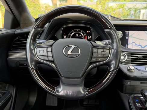 Used 2018 Lexus LS 500 w/ Interior Upgrade Package RWD image 36