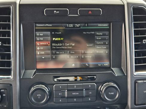 Used 2015 Ford F150 XLT w/ Equipment Group 302A Luxury image 14