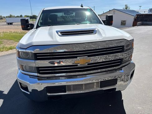 Used 2018 Chevrolet Silverado 2500 LT w/ LT Fleet Convenience Package AWD/4WD image 2
