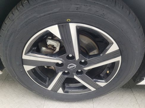 Used 2024 Nissan Sentra SV image 31