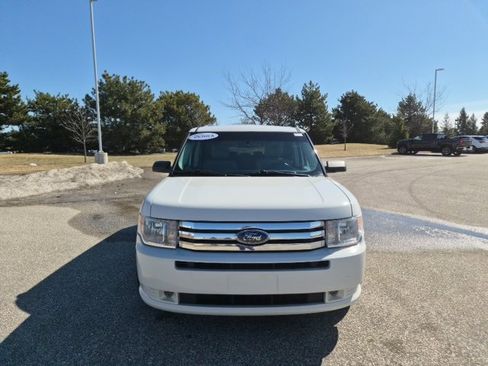Used 2010 Ford Flex SE image 2