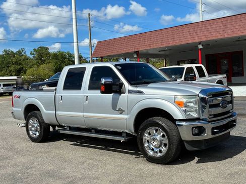 Used 2015 Ford F250 Lariat w/ Lariat Ultimate Package AWD/4WD image 6