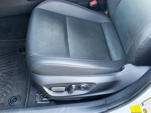 Used 2024 Toyota Prius Prime FWD image 18