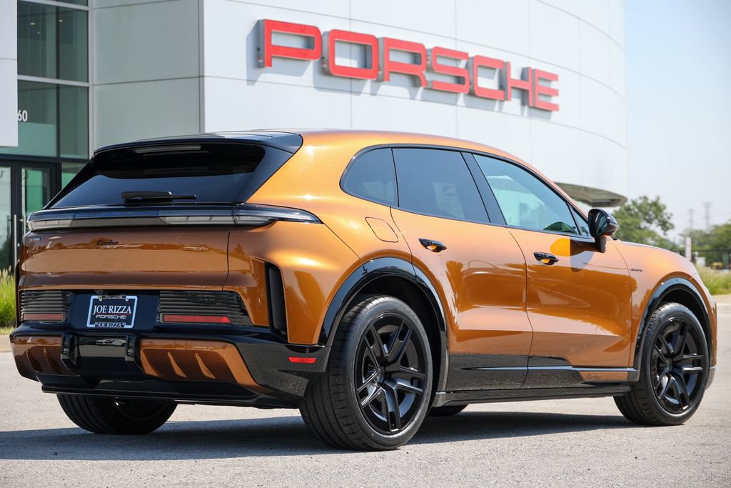 New 2026 Porsche Cayenne Turbo AWD/4WD image 18