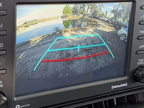 Used 2021 Toyota RAV4 LE image 7