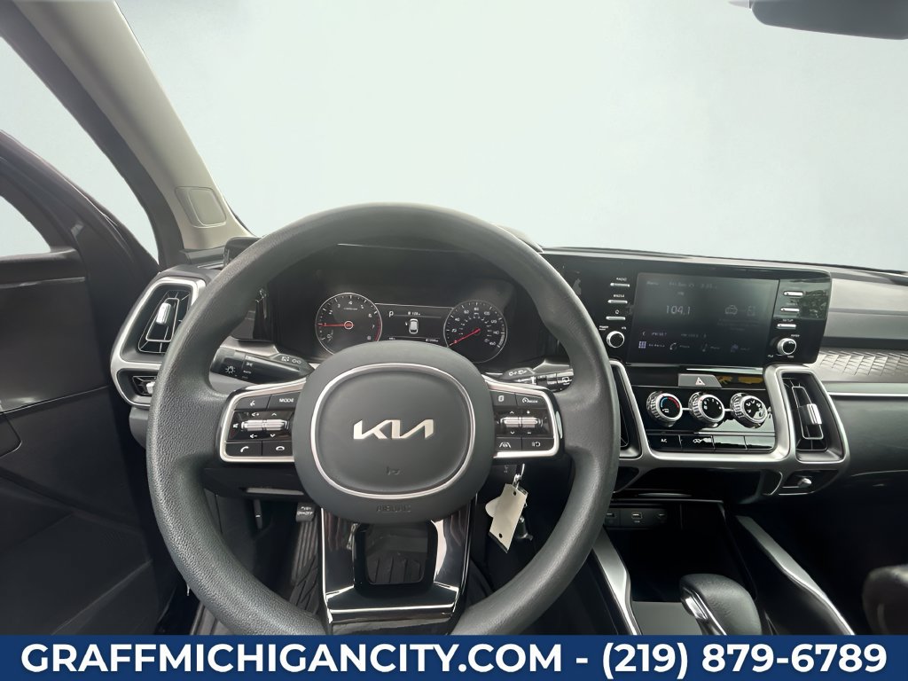 Used 2022 Kia Sorento LX FWD image 27