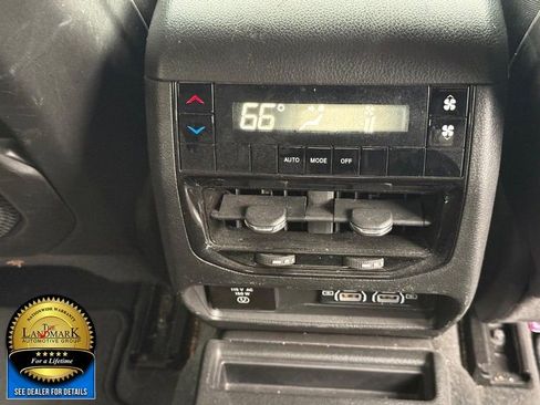 Used 2023 Jeep Grand Cherokee L Laredo image 16