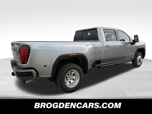 New 2026 GMC Sierra 3500 Denali Ultimate image 2