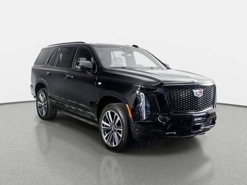 Used 2026 Cadillac Escalade Sport w/ LPO, Floor Liner Package AWD/4WD image 4