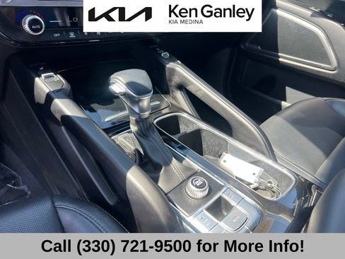 Certified 2024 Kia Telluride S w/ S Sunroof Package FWD image 35