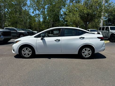 Used 2025 Nissan Versa S w/ Trunk Package FWD image 2