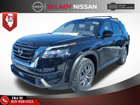 New 2025 Nissan Pathfinder SV image 3