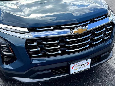 Used 2025 Chevrolet Equinox LT AWD/4WD image 28