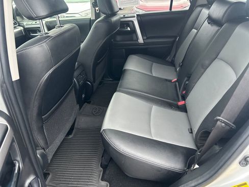 Certified 2022 Toyota 4Runner SR5 Premium w/ Moonroof Package AWD/4WD image 26