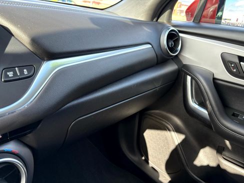 Used 2021 Chevrolet Blazer LT image 21