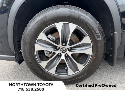 Used 2026 Toyota Highlander XLE image 30