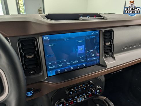 Used 2024 Ford Bronco Outer Banks AWD/4WD image 16