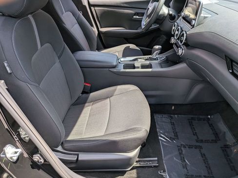 Used 2025 Nissan Sentra SV FWD image 27