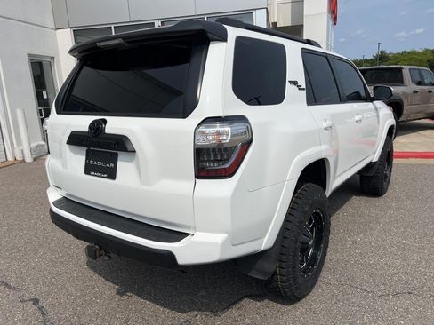 Used 2019 Toyota 4Runner TRD Off-Road Premium AWD/4WD image 12