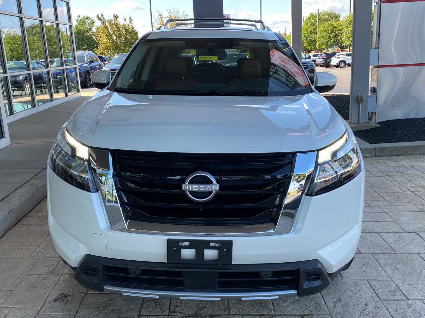 Certified 2024 Nissan Pathfinder Platinum w/ Cargo Package AWD/4WD image 2