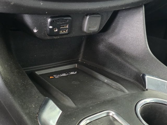 Used 2023 Chevrolet Traverse Premier w/ Redline Edition FWD image 40