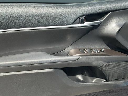 Used 2024 Toyota Camry SE w/ Convenience Package image 13