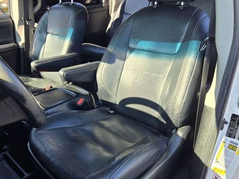 Used 2016 Toyota Sienna SE image 8