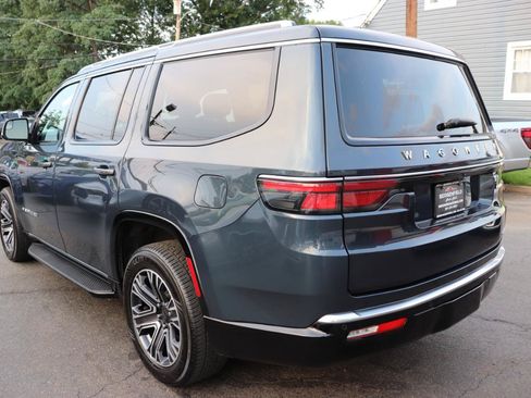 Used 2024 Jeep Wagoneer Series II AWD/4WD image 3