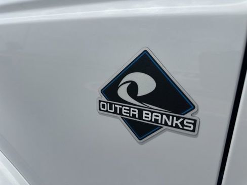 Used 2025 Ford Bronco Outer Banks image 5