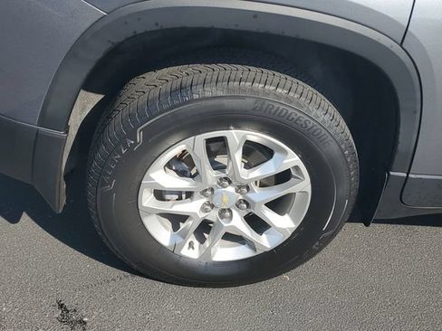 Certified 2021 Chevrolet Traverse LT FWD image 5