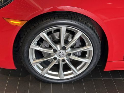 Used 2017 Porsche 718 Boxster RWD image 12