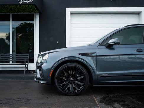 Used 2021 Bentley Bentayga Speed AWD/4WD image 11