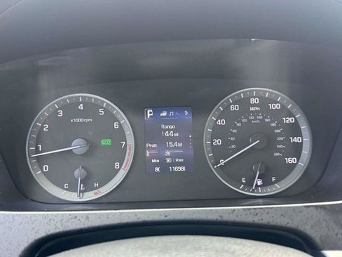 Used 2015 Hyundai Sonata SE w/ Option Group 09 FWD image 25