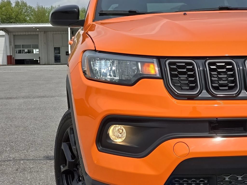New 2026 Jeep Compass Latitude AWD/4WD image 9