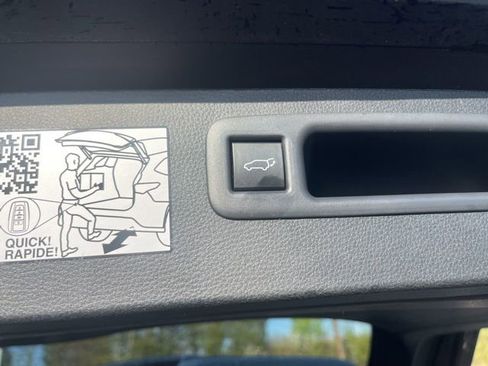 Used 2024 Toyota Highlander XLE image 40