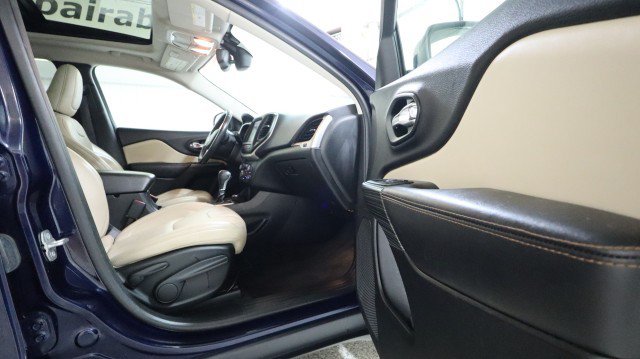 Used 2015 Jeep Cherokee Limited AWD/4WD image 10