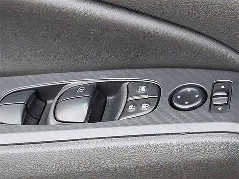 Used 2024 Nissan Altima 2.5 SV image 20