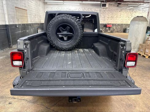 Used 2021 Jeep Gladiator Sport AWD/4WD image 39